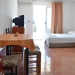Apartment By The Sea Gradac, Makarska - 13681 *
