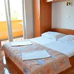 By The Sea Gradac, Makarska - 13681 Apartment *