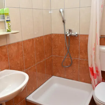 Apartment By The Sea Gradac, Makarska - 13681