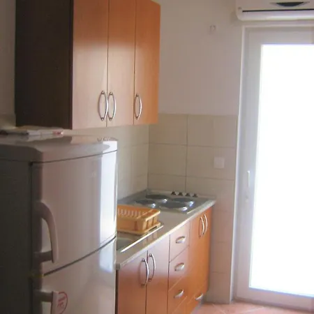 Apartment By The Sea Gradac, Makarska - 13681 Gradac (Split-Dalmatia)