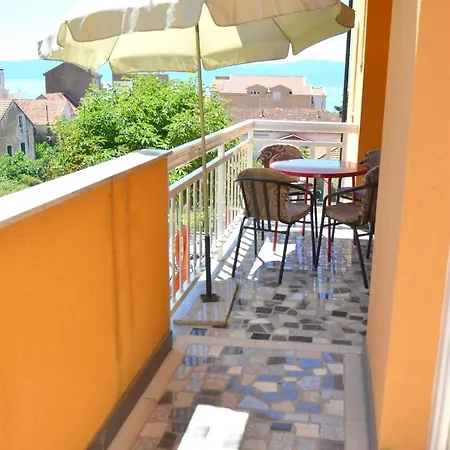 Apartment By The Sea Gradac, Makarska - 13681 *